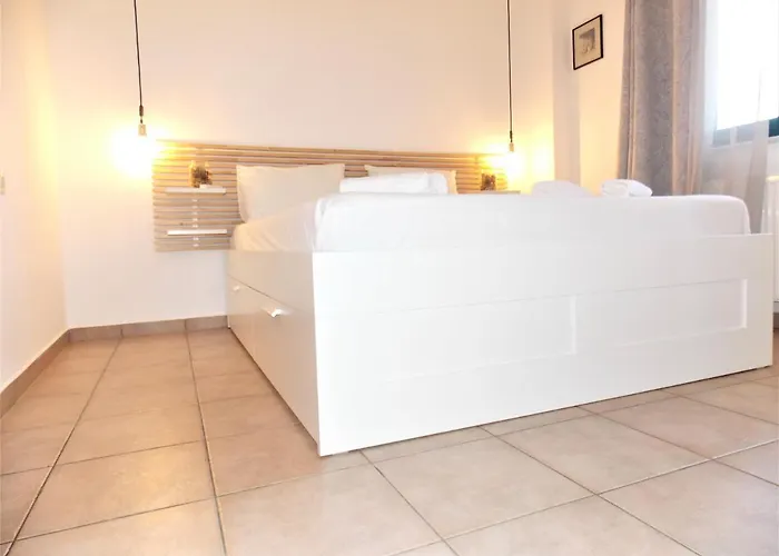 Feels Like La Canée